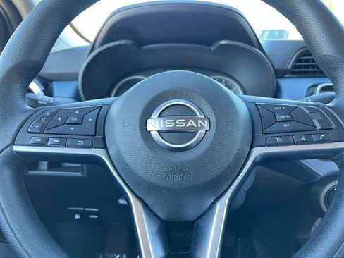 Used 2025 Nissan Versa SV image 25