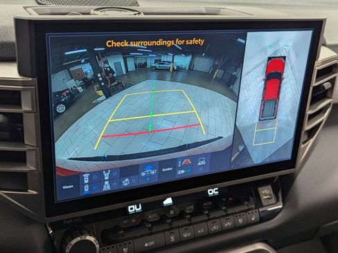 Used 2025 Toyota Tundra Limited image 33