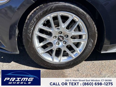 Used 2017 Ford Mustang Coupe RWD image 19