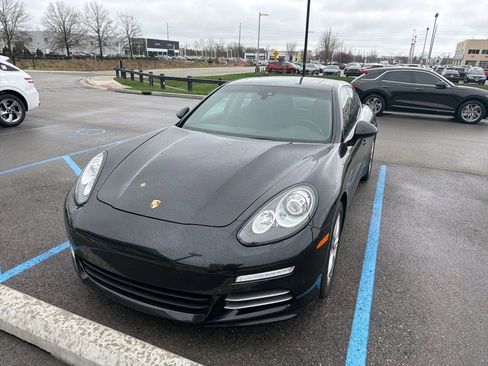 Used 2015 Porsche Panamera image 3