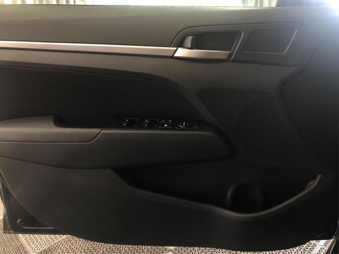 Used 2018 Hyundai Elantra SEL FWD image 16