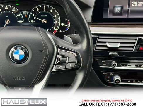 Used 2019 BMW 530i xDrive image 36