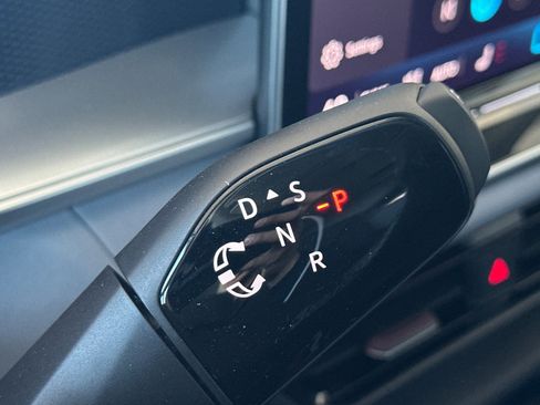 New 2026 Volkswagen Tiguan SE image 20