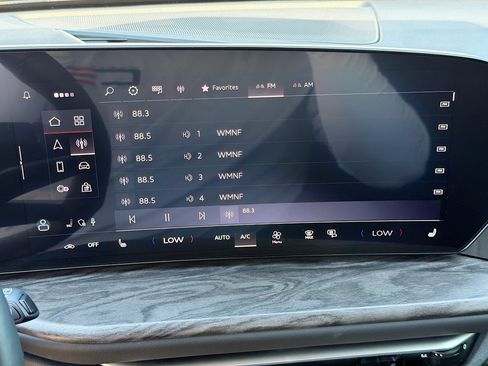 Used 2025 Audi Q5 Premium w/ Convenience Package AWD/4WD image 30