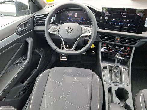 New 2026 Volkswagen Jetta Sport FWD image 9