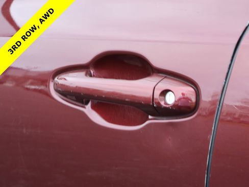 Used 2017 Toyota Highlander Limited image 23