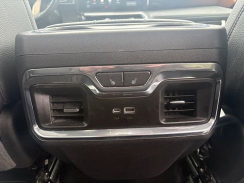 Used 2024 GMC Sierra 1500 Denali image 18