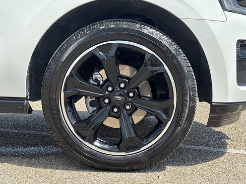 Used 2024 Ford Expedition Limited AWD/4WD image 10