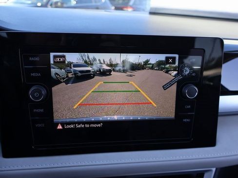 New 2026 Volkswagen Taos SE image 20