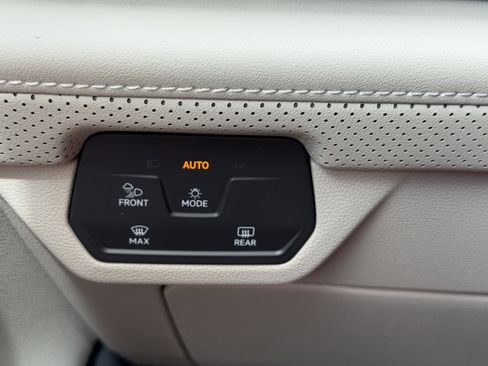 New 2026 Volkswagen Atlas SE image 26