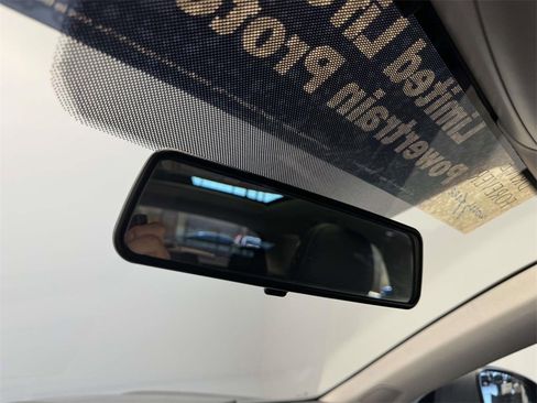 Used 2022 Volkswagen Taos SE image 31