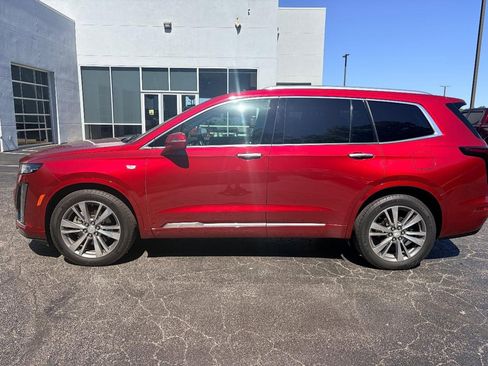 Used 2020 Cadillac XT6 Premium Luxury FWD image 2