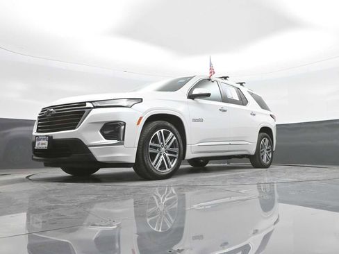 Used 2023 Chevrolet Traverse High Country AWD/4WD image 41
