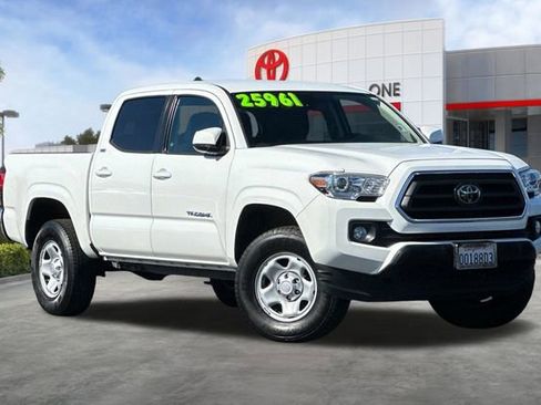 Used 2020 Toyota Tacoma SR5 image 2