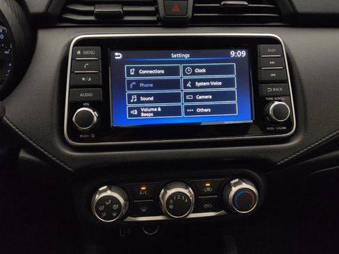 Used 2025 Nissan Versa S FWD image 25