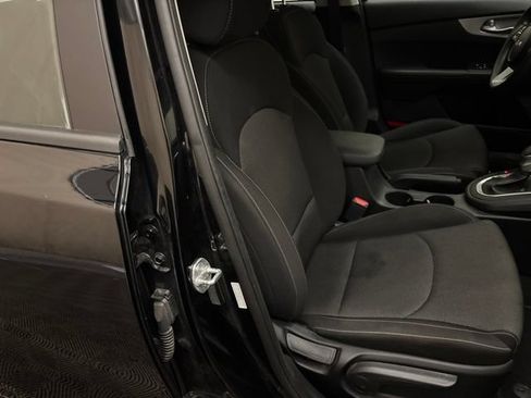 Certified 2023 Kia Forte LXS w/ LXS Technology Package FWD image 22