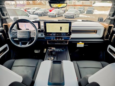 Used 2024 GMC Hummer EV 2X w/ LPO, Illumination Package image 45