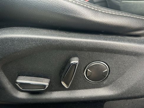 Used 2018 Ford Explorer Limited image 12