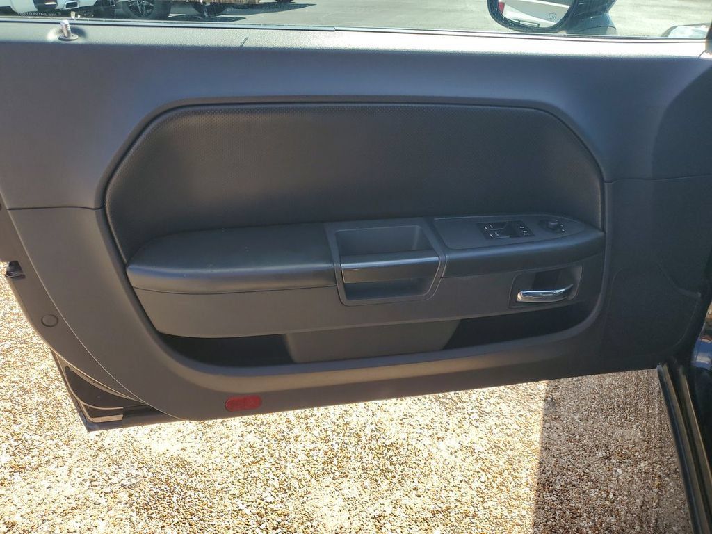 Used 2009 Dodge Challenger R/T RWD image 42