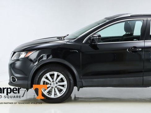 Used 2017 Nissan Rogue Sport SV w/ SV Premium Package image 40