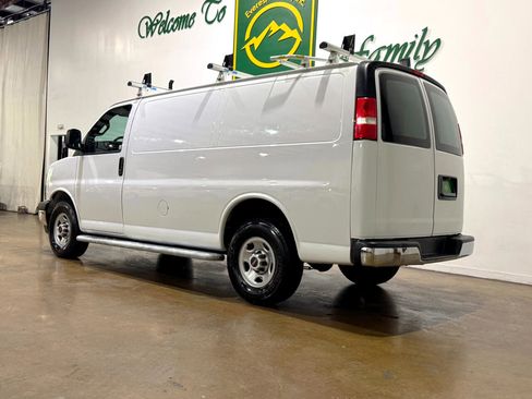 Used 2020 GMC Savana 2500 w/ Driver Convenience Package image 5
