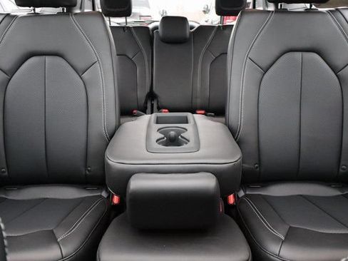 New 2026 Chrysler Pacifica Select FWD image 34