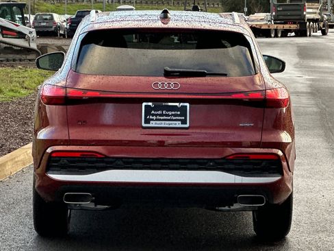 New 2025 Audi Q5 Prestige image 4