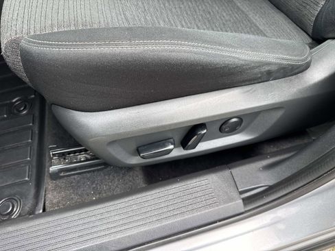 Used 2021 Nissan Rogue SV AWD/4WD image 22