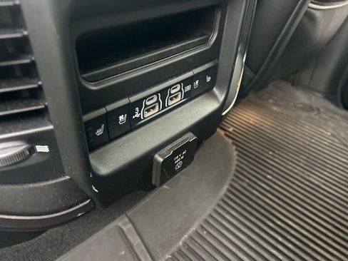 Used 2019 RAM 1500 Limited image 13