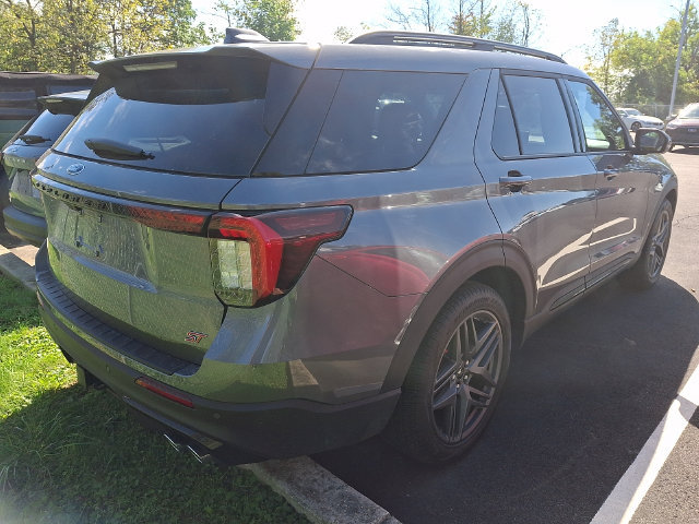 Used 2026 Ford Explorer ST w/ Sun And Sound Package AWD/4WD image 9