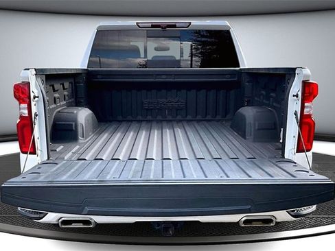 Used 2022 Chevrolet Silverado 1500 High Country w/ Z71 Off-Road Package image 7