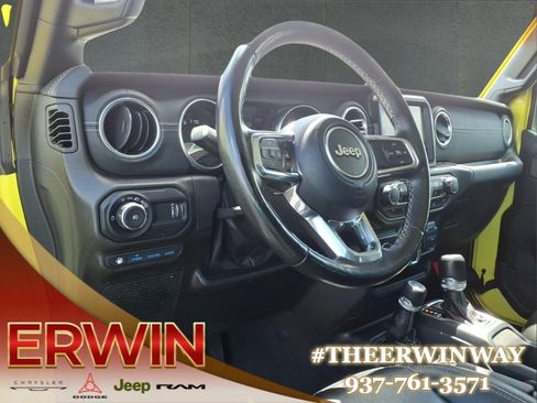 Used 2023 Jeep Wrangler Unlimited Sahara w/ Cold Weather Group AWD/4WD image 14