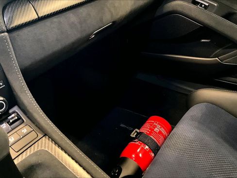 Used 2025 Porsche 718 Cayman GT4 RS RWD image 28