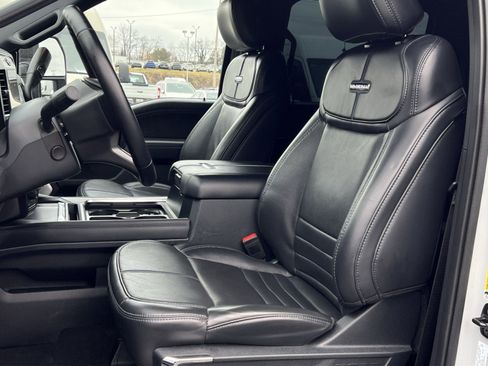 Used 2025 Ford F350 Platinum image 11