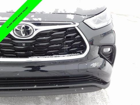 Used 2023 Toyota Highlander Limited image 9
