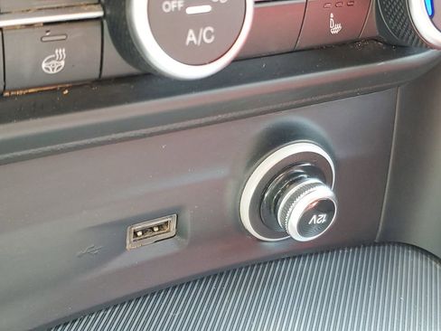 Used 2022 Alfa Romeo Stelvio Veloce image 23