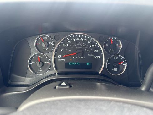 Used 2025 GMC Savana 3500 LT w/ LT Preferred Equipment Group RWD image 16