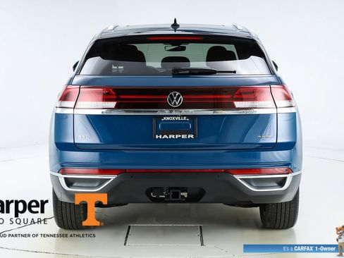 Used 2025 Volkswagen Atlas Cross Sport SEL AWD/4WD image 8