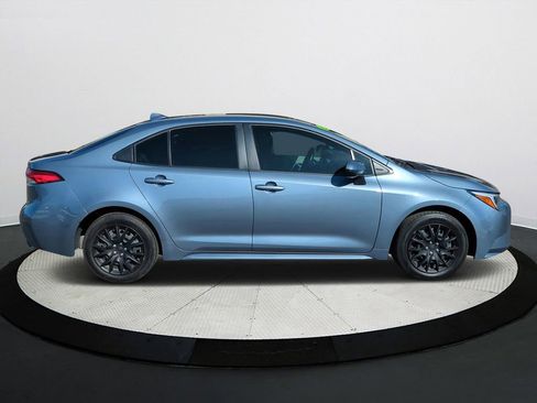 Used 2025 Toyota Corolla LE image 33