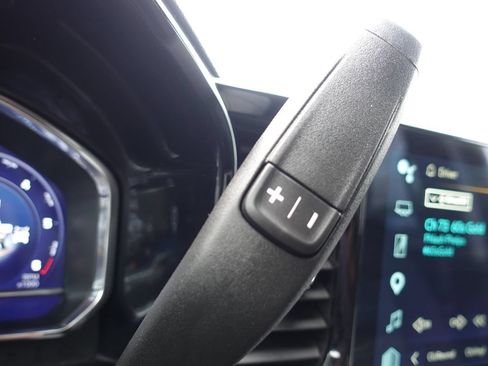 Used 2024 Chevrolet Silverado 1500 LT AWD/4WD image 45