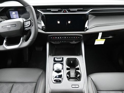 New 2026 Jeep Cherokee Overland w/ Advanced Pro Tech Group AWD/4WD image 13