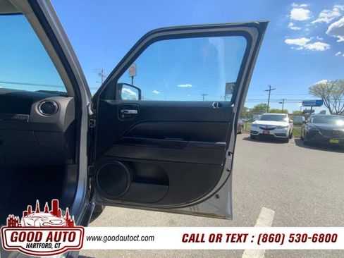 Used 2017 Jeep Patriot Sport w/ Power Value Group FWD image 14