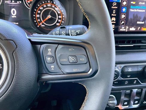 Used 2024 Jeep Wrangler Sport AWD/4WD image 28