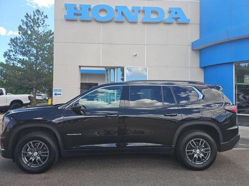 Used 2025 GMC Acadia Elevation AWD/4WD image 2