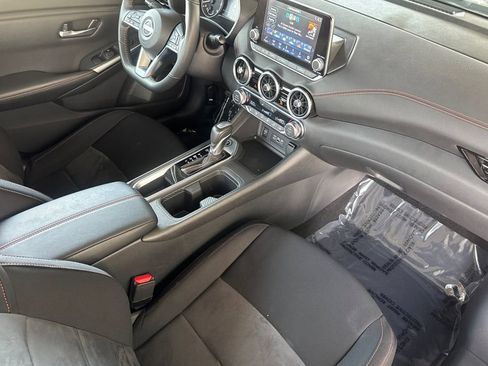 Used 2024 Nissan Sentra SR FWD image 14