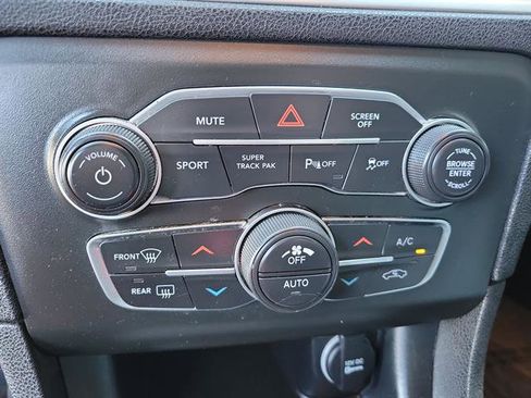 Used 2022 Dodge Charger R/T image 11