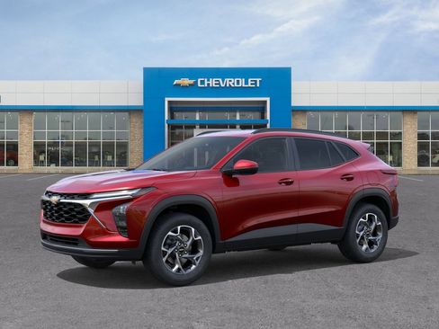 New 2026 Chevrolet Trax LT FWD image 2