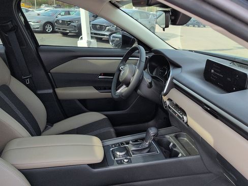 Certified 2025 MAZDA CX-50 AWD 2.5 S w/ Premium Package image 7