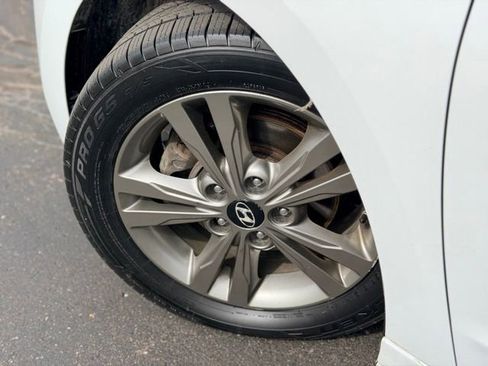 Used 2018 Hyundai Elantra Value Edition w/ Cargo Package FWD image 23