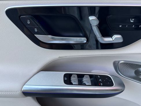 New 2026 Mercedes-Benz GLC 300 image 10